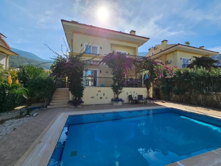 Image No.46-4 Bed Villa / Detached for sale
