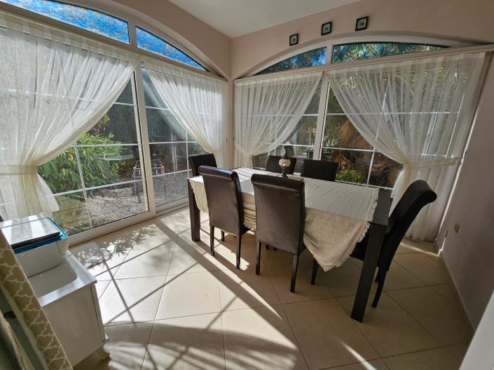 Image No.11-4 Bed Villa / Detached for sale