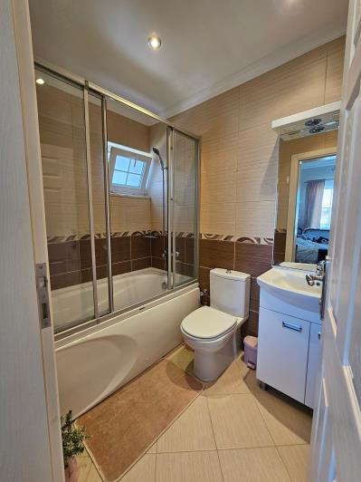 Image No.32-4 Bed Villa / Detached for sale