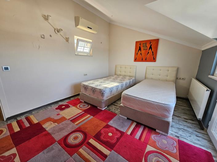 Image No.37-4 Bed Villa / Detached for sale