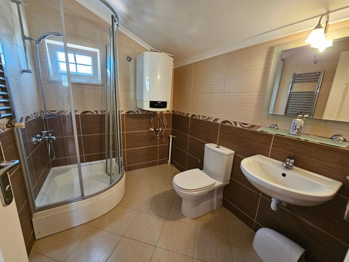 Image No.41-4 Bed Villa / Detached for sale