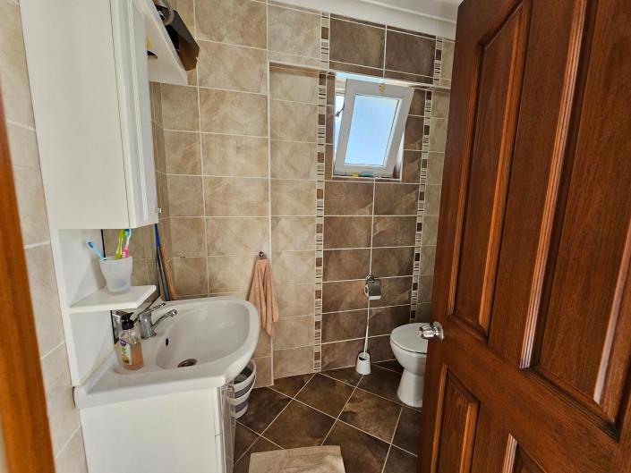 Image No.24-4 Bed Apartment for sale