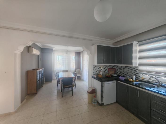 Image No.15-4 Bed Apartment for sale