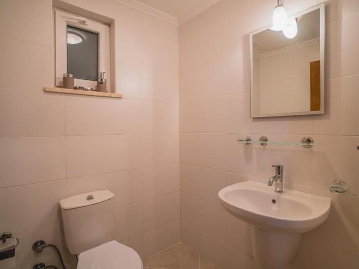 Image No.9-3 Bed Villa / Detached for sale