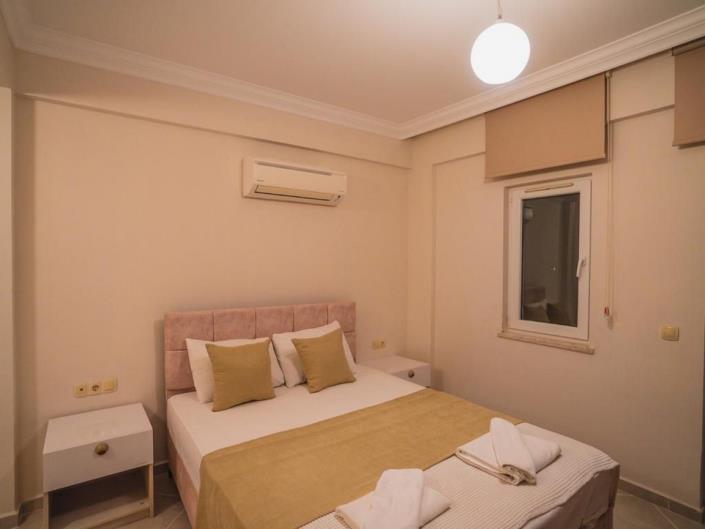 Image No.10-3 Bed Villa / Detached for sale