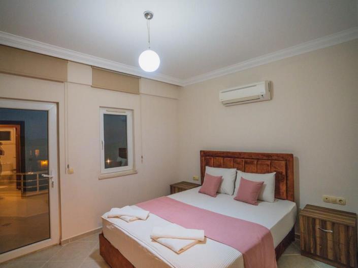 Image No.13-3 Bed Villa / Detached for sale