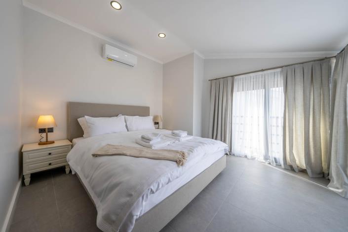 Image No.12-4 Bed House/Villa for sale