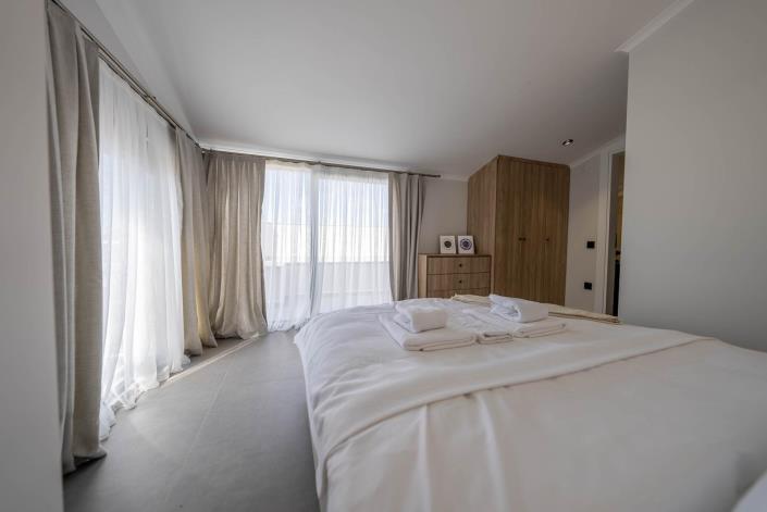 Image No.24-4 Bed House/Villa for sale