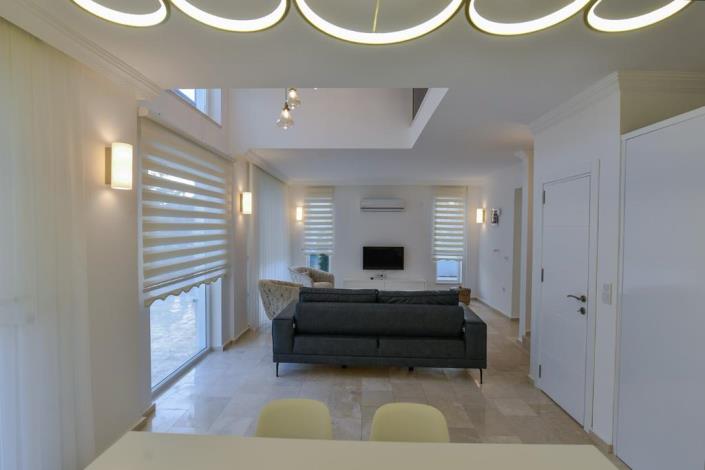 Image No.16-4 Bed Villa / Detached for sale