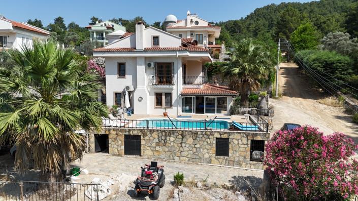 Image No.2-5 Bed Villa / Detached for sale