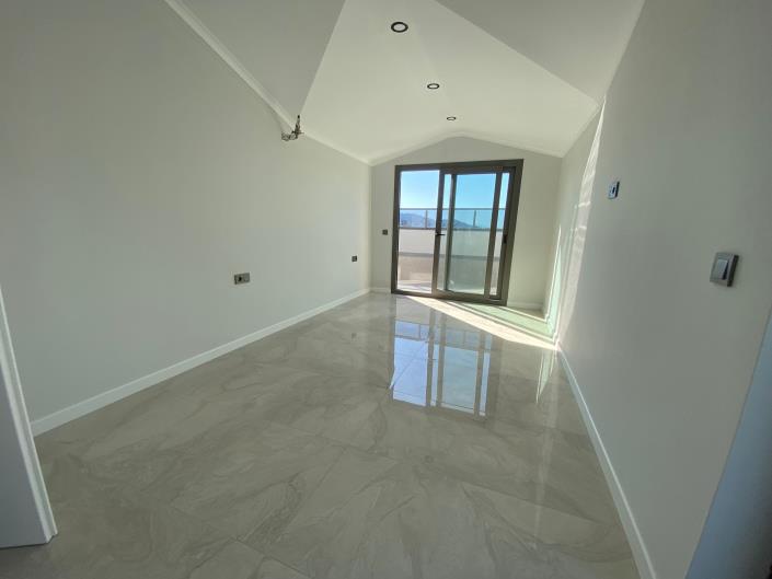 Image No.19-4 Bed Villa / Detached for sale