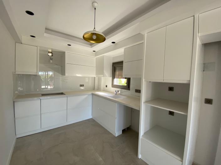 Image No.10-4 Bed Villa / Detached for sale