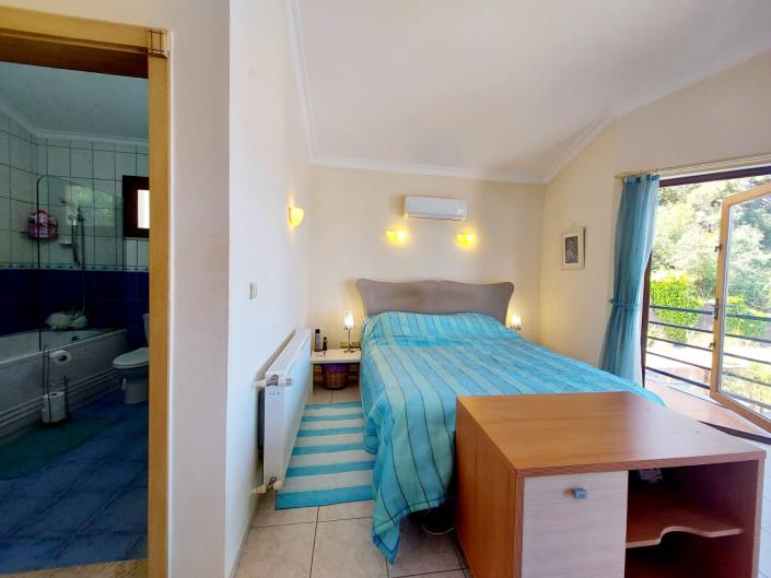 Image No.18-3 Bed Villa / Detached for sale