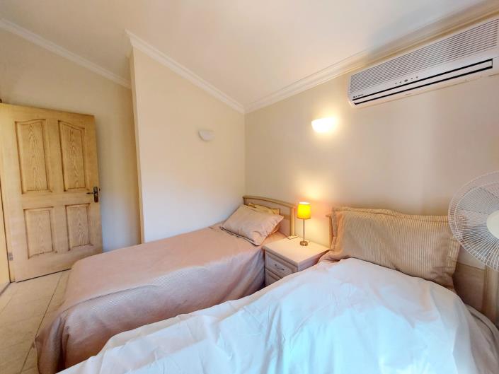 Image No.32-3 Bed Villa / Detached for sale