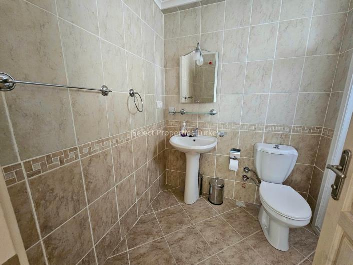 Image No.21-4 Bed Apartment for sale