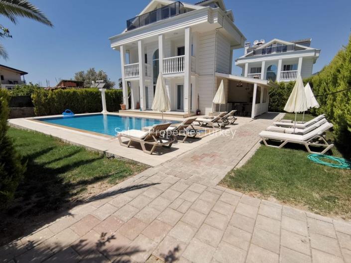 Image No.5-4 Bed Villa / Detached for sale