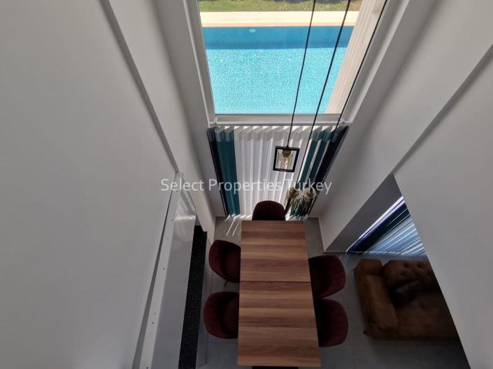 Image No.15-4 Bed Villa / Detached for sale