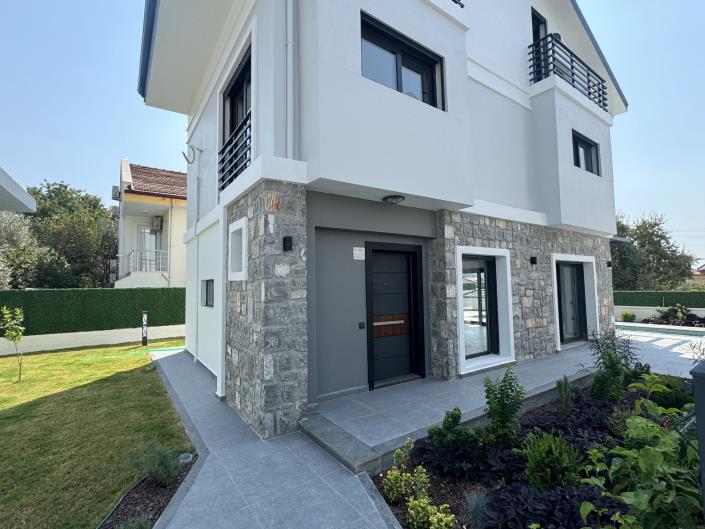 Image No.3-Maison / Villa de 4 chambres à vendre à Hisaronu