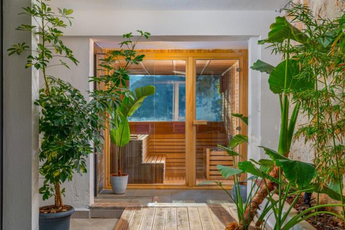 Image No.25-5 Bed Villa / Detached for sale