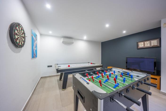 Image No.27-5 Bed Villa / Detached for sale