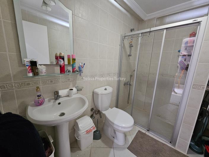 Image No.20-4 Bed Apartment for sale