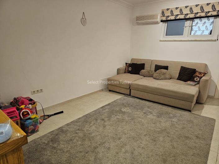 Image No.24-4 Bed Apartment for sale