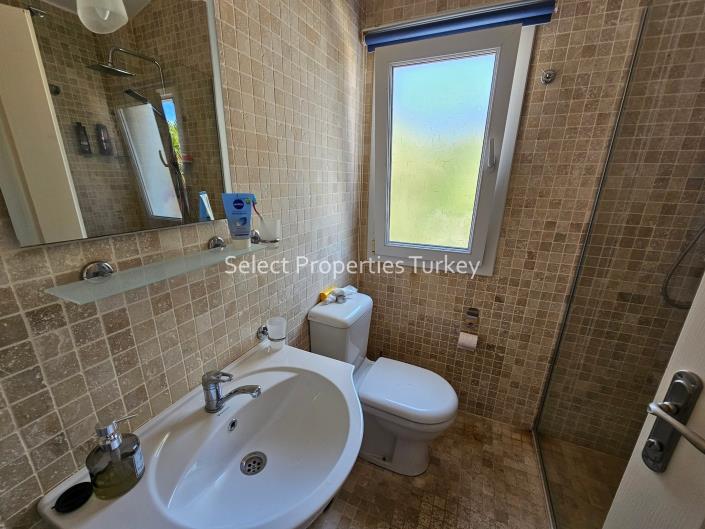 Image No.36-3 Bed Apartment for sale