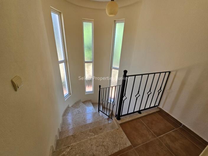 Image No.25-4 Bed Villa for sale