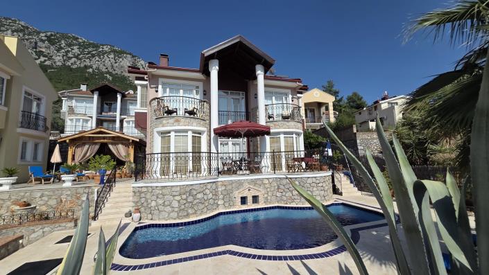 Image No.14-3 Bed Villa for sale