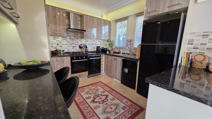 Image No.27-3 Bed Villa for sale