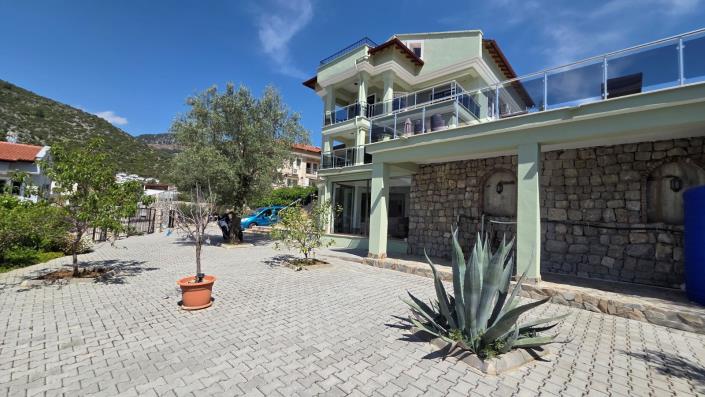 Image No.11-5 Bed Villa for sale