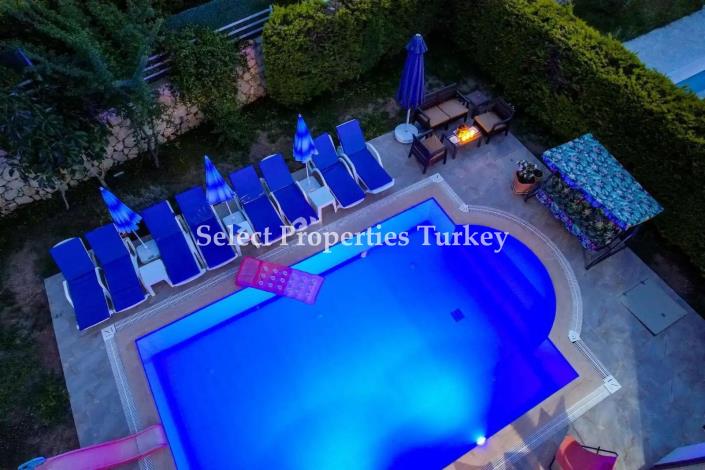 Image No.37-4 Bed Villa / Detached for sale