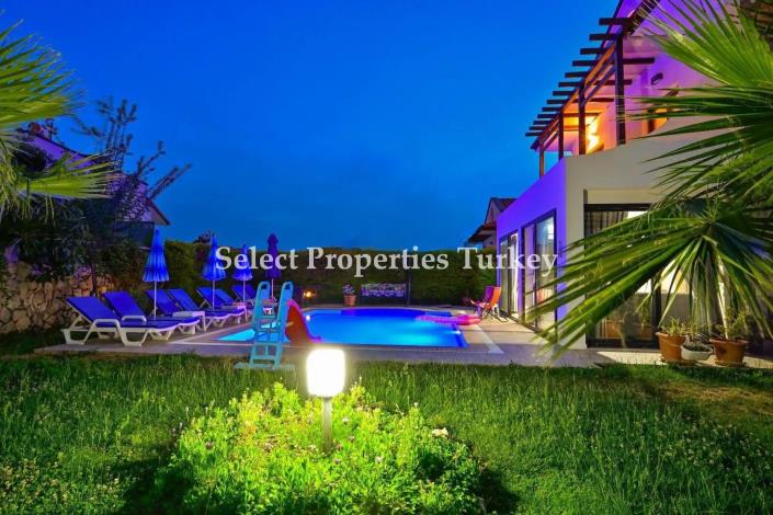 Image No.42-4 Bed Villa / Detached for sale