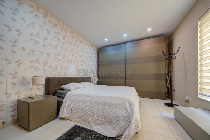 Image No.10-3 Bed Apartment for sale