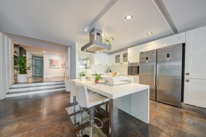 Image No.10-3 Bed Apartment for sale