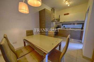 915579_11_1659355683