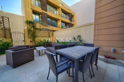 915579_13_1659355685