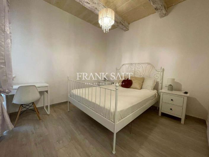 Image No.9-3 Bed Townhouse for sale