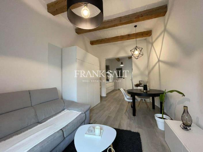 Image No.14-3 Bed Townhouse for sale