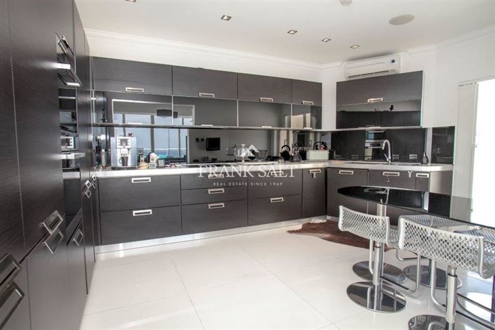 Image No.6-Penthouse de 3 chambres à vendre à Sliema