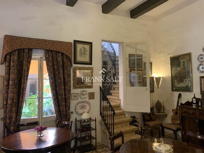 Image No.10-5 Bed Farmhouse for sale