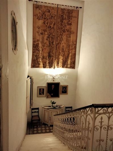 Image No.12-5 Bed Farmhouse for sale