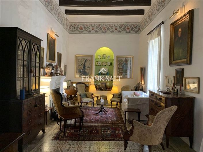 Image No.3-5 Bed Farmhouse for sale