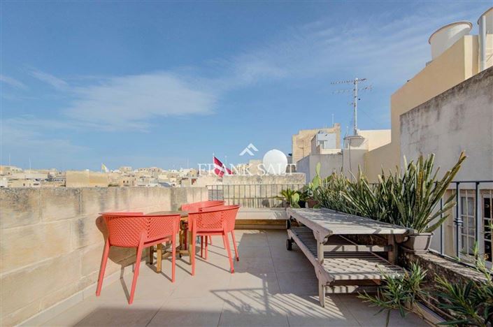 Image No.31-5 Bed Farmhouse for sale