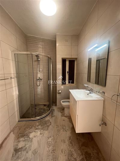 Image No.2-Appartement de 2 chambres à vendre à Marsaskala