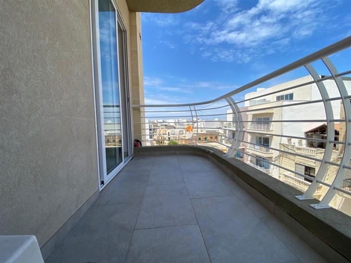 Image No.9-3 Bed Apartment for sale