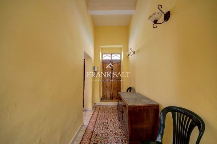 Image No.8-3 Bed Townhouse for sale