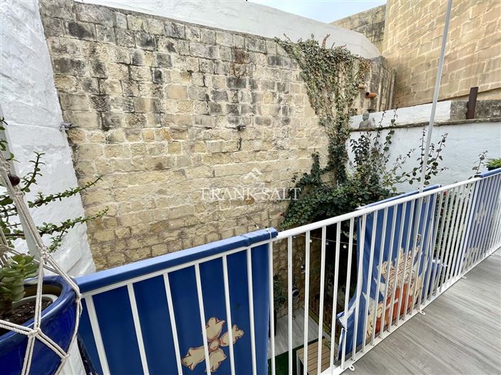 Image No.36-1 Bed Farmhouse for sale