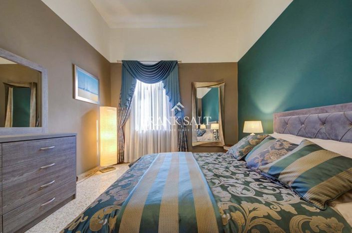 Image No.27-2 Bed Townhouse for sale