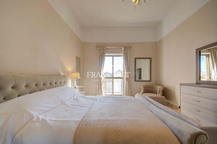 Image No.29-2 Bed Townhouse for sale